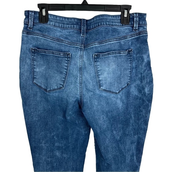 MAURICES Women’s Blue Jeans Sz Large (10-12) High-Rise Shark Bite Frayed Leg - Picture 4 of 13